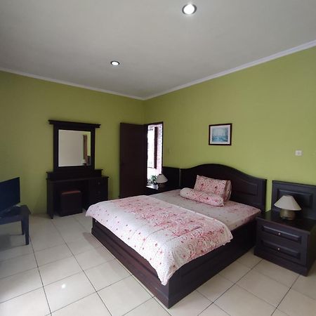 Maribaya Family Guest House Syariah Lembang Exteriör bild