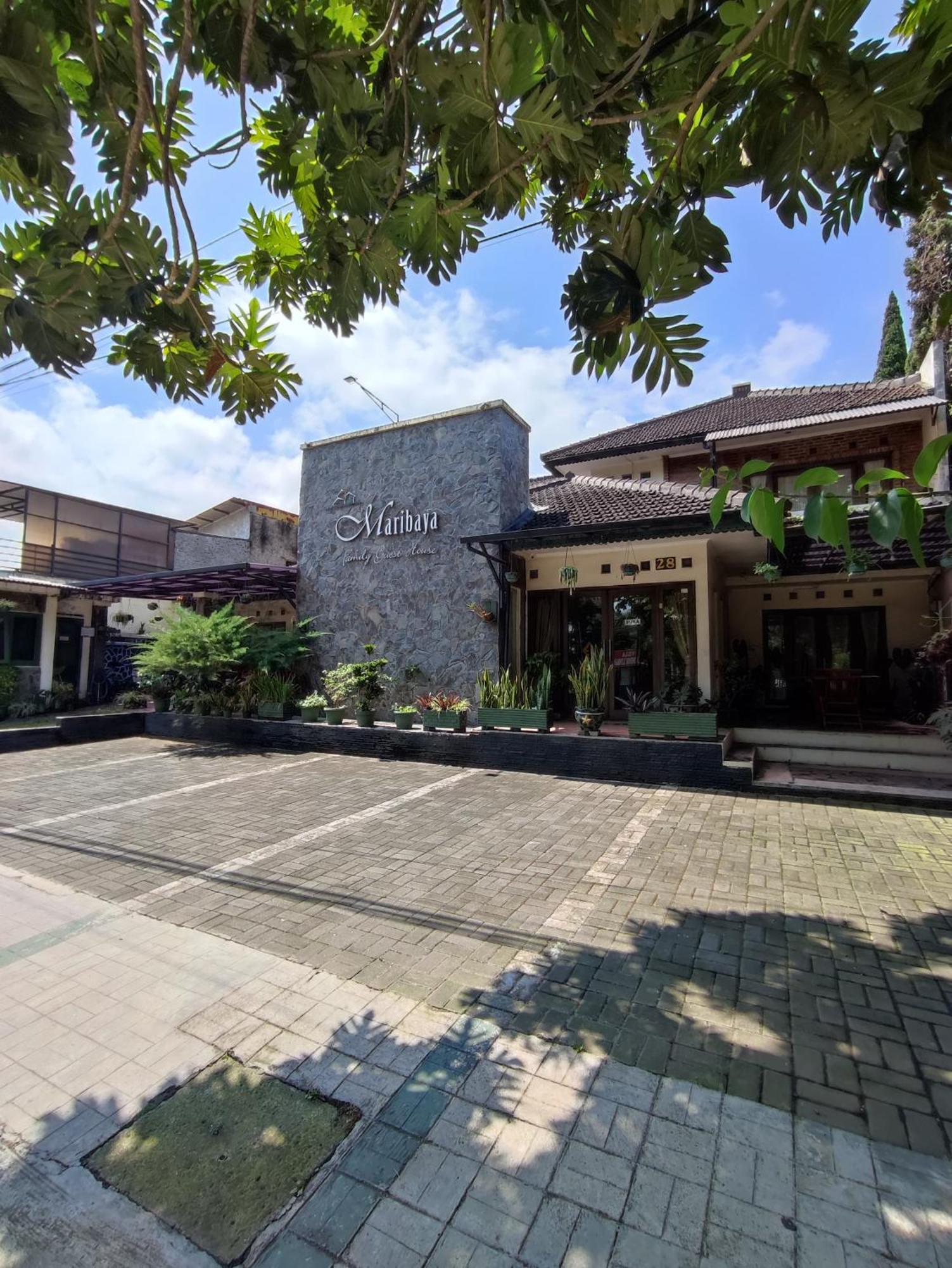 Maribaya Family Guest House Syariah Lembang Exteriör bild