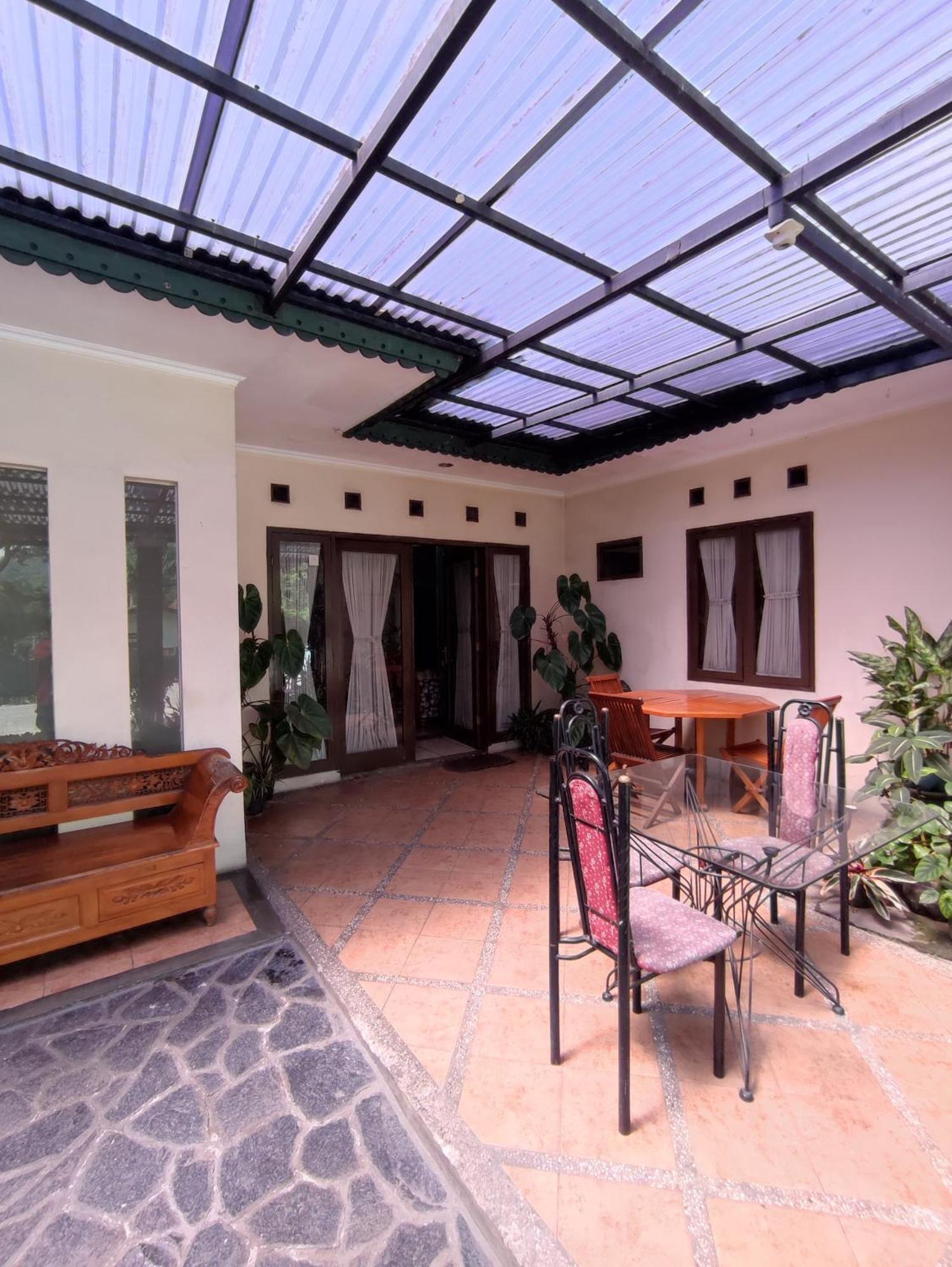 Maribaya Family Guest House Syariah Lembang Exteriör bild